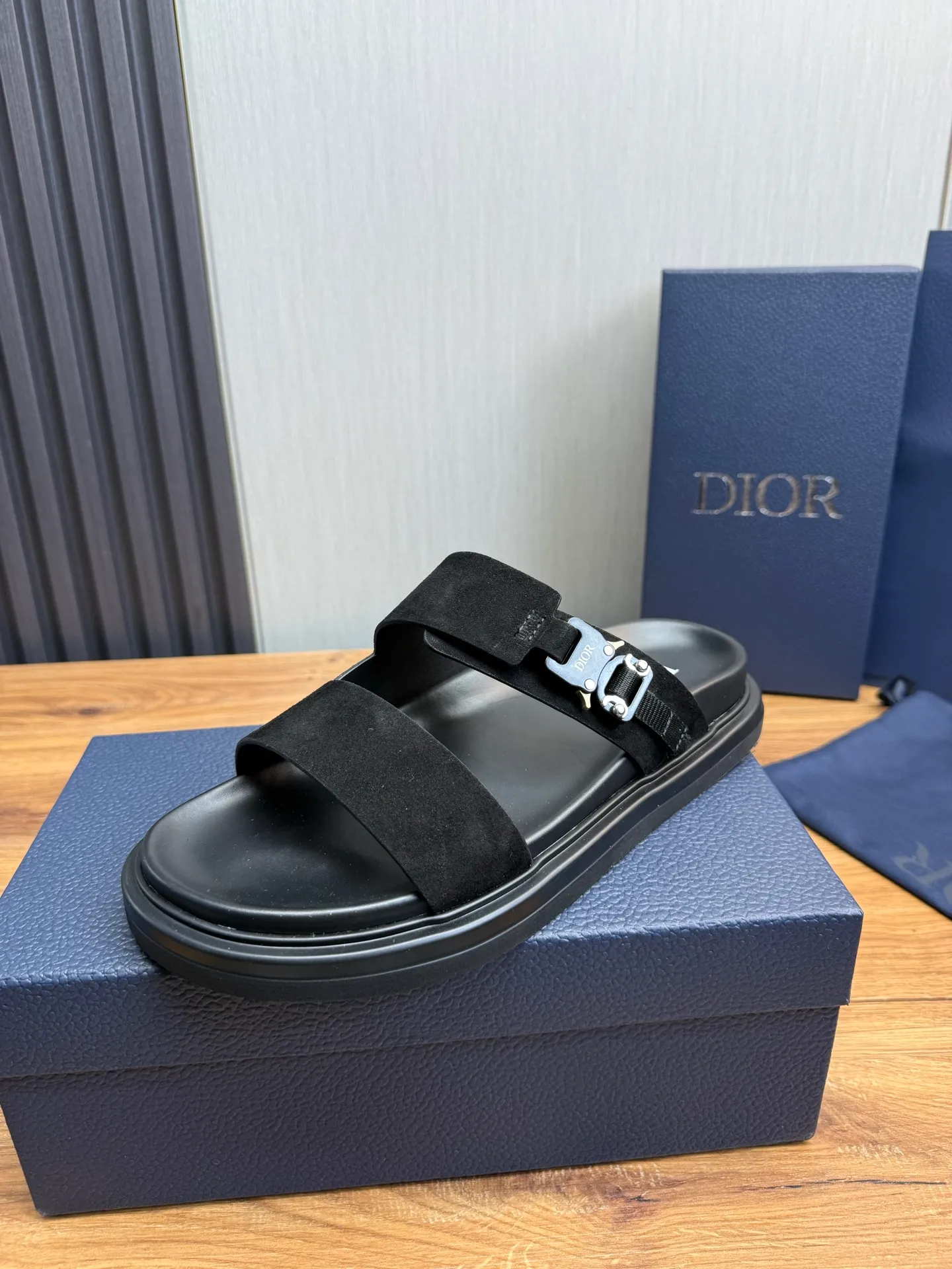 Men's shoes 300💰 Dior. Men's slippers🩴 Official website 1:1 production 38-45 size 45 46 🉑️Customized original material shipped✅